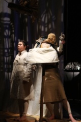 Une Antigone de papier 27 * 5184 x 3456 * (4.56MB)